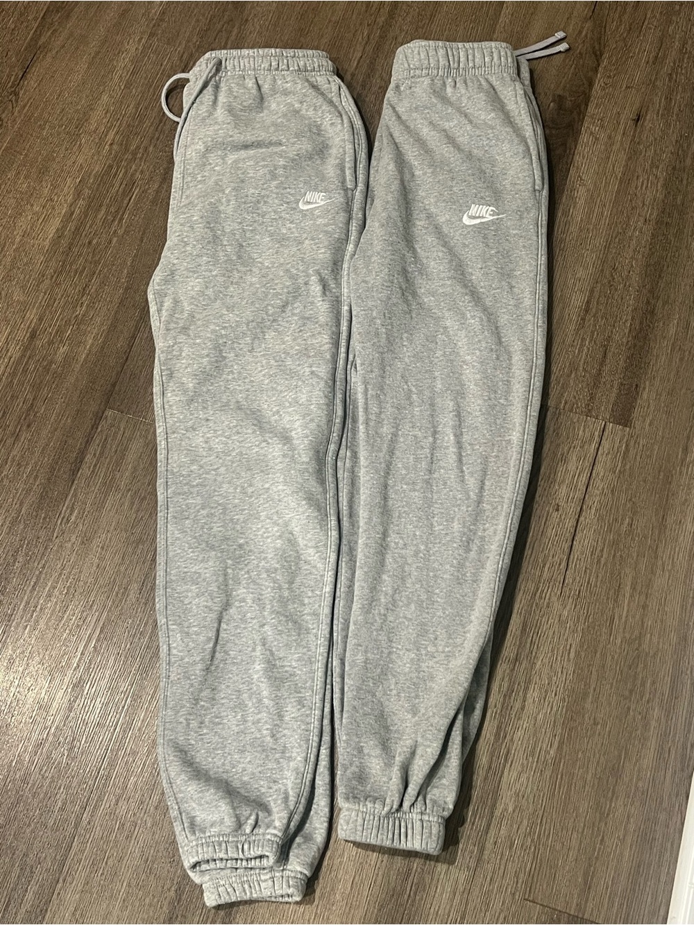 Nike Light Gray Kids' Fleece Joggers with White Swoosh